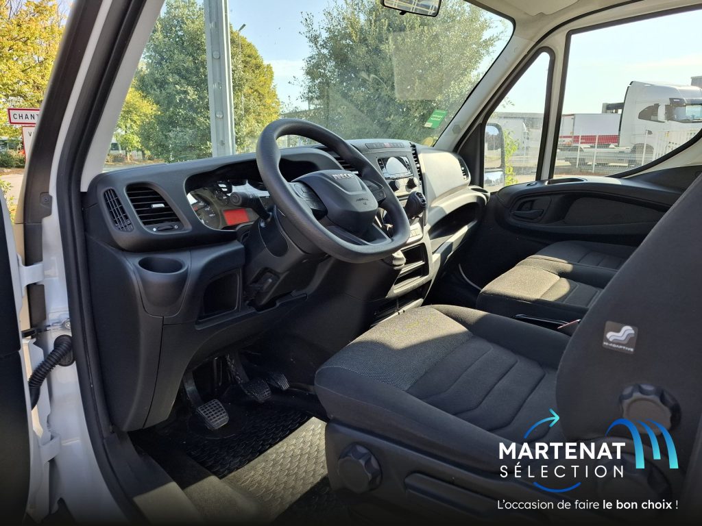 IVECO Daily 35C16 - Caisse 20m3 et Hayon 750kg - 3