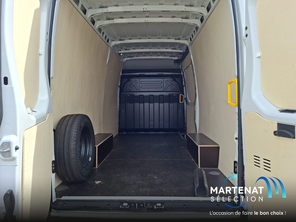 IVECO Daily 35S14NV12 - Fourgon GNV (1)
