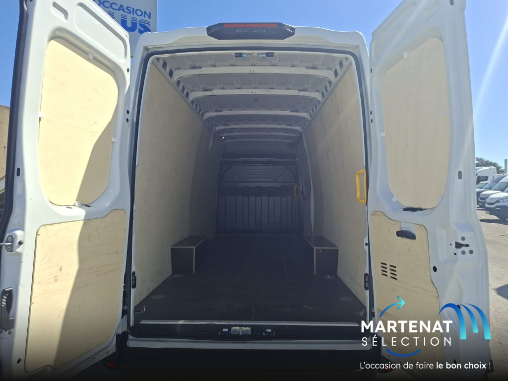 IVECO Daily 35S16V16 - Fourgon (5)